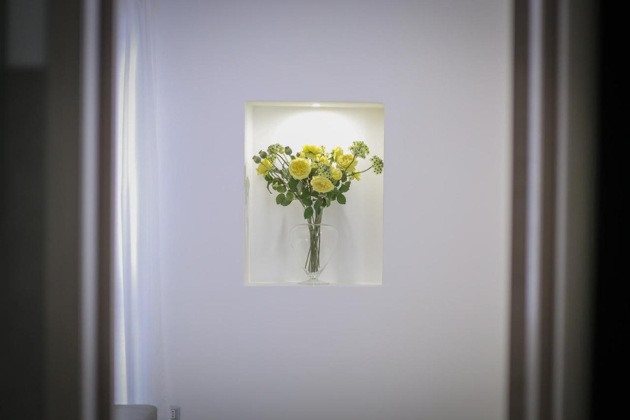 One-Bedroom Apartment,1293288967:JPEG
